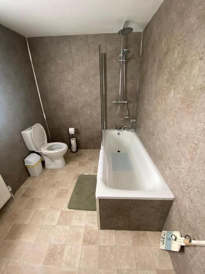Mairead - Cosy Property In Gaeltacht Quarter Belfast Exterior foto